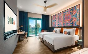 Resorts World Sentosa - Hotel Ora